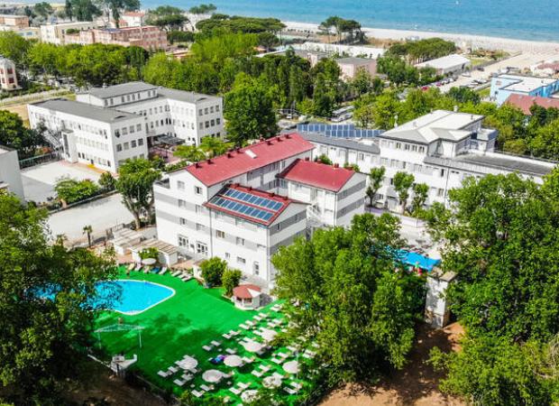 colorfamilyhotelcervia it home 005